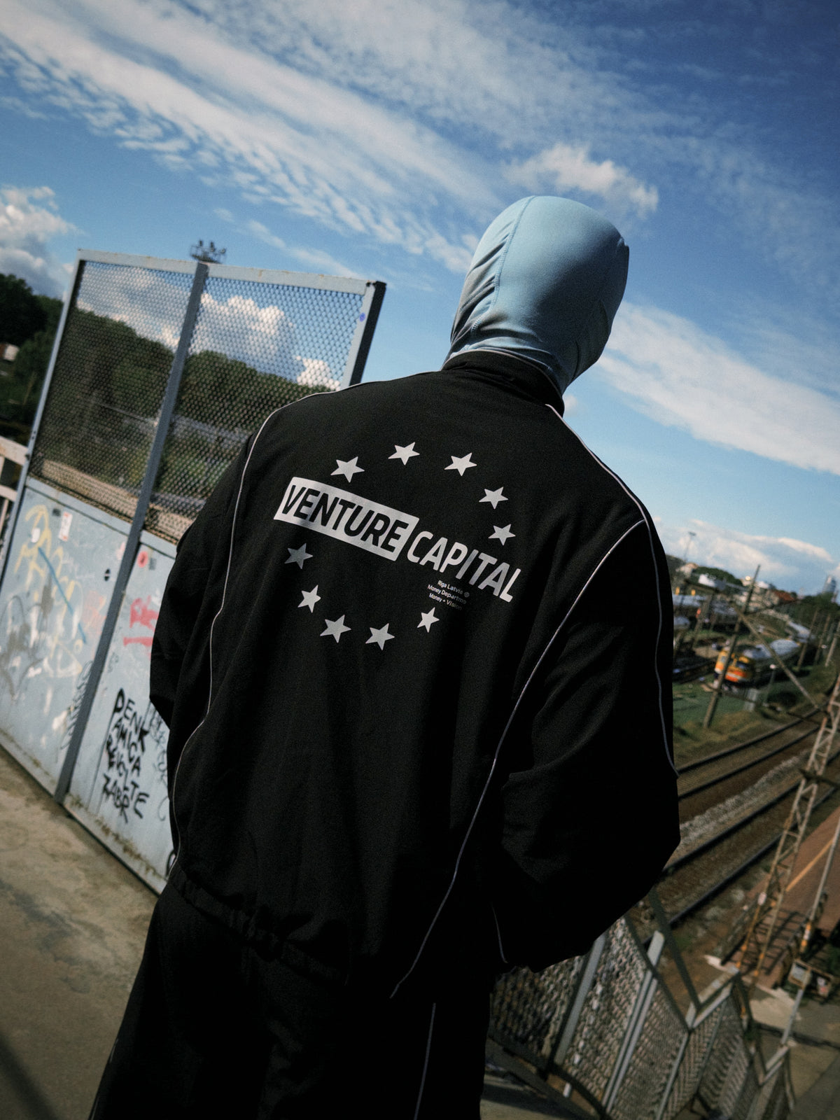 VENTURE CAPITAL / STAR TRACKSUIT