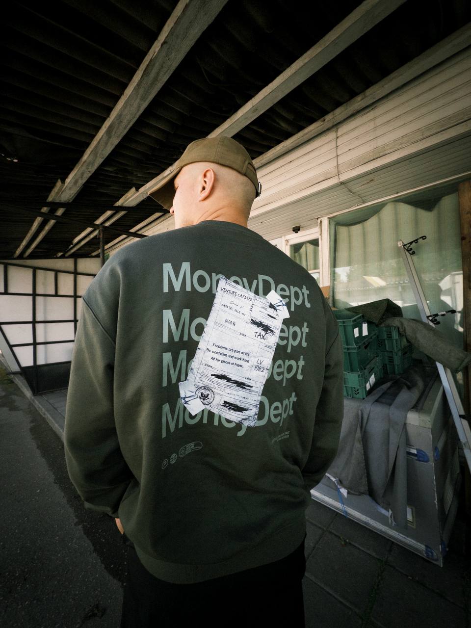 Sweatshirt / TAX SYSTEM