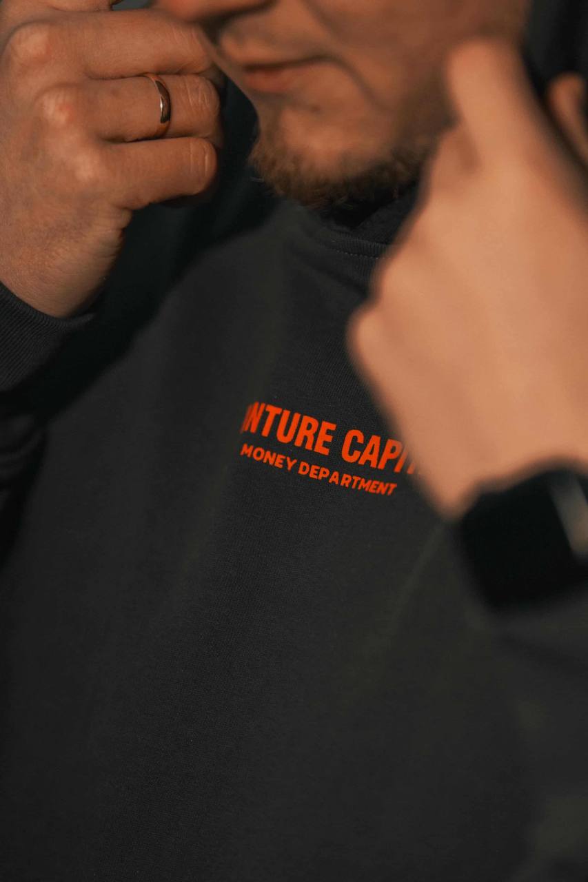 HOODIE / Capital Language