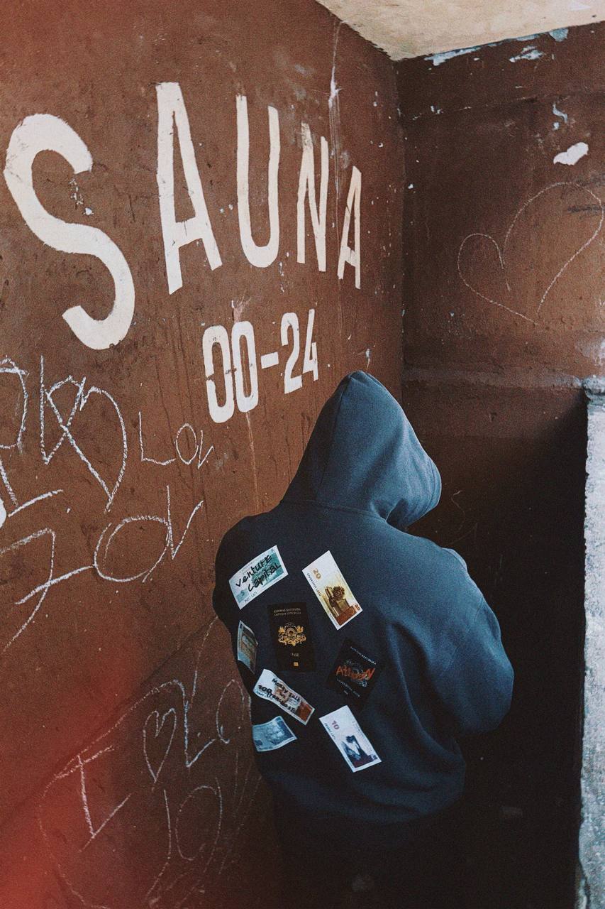 HOODIE / Capital Language