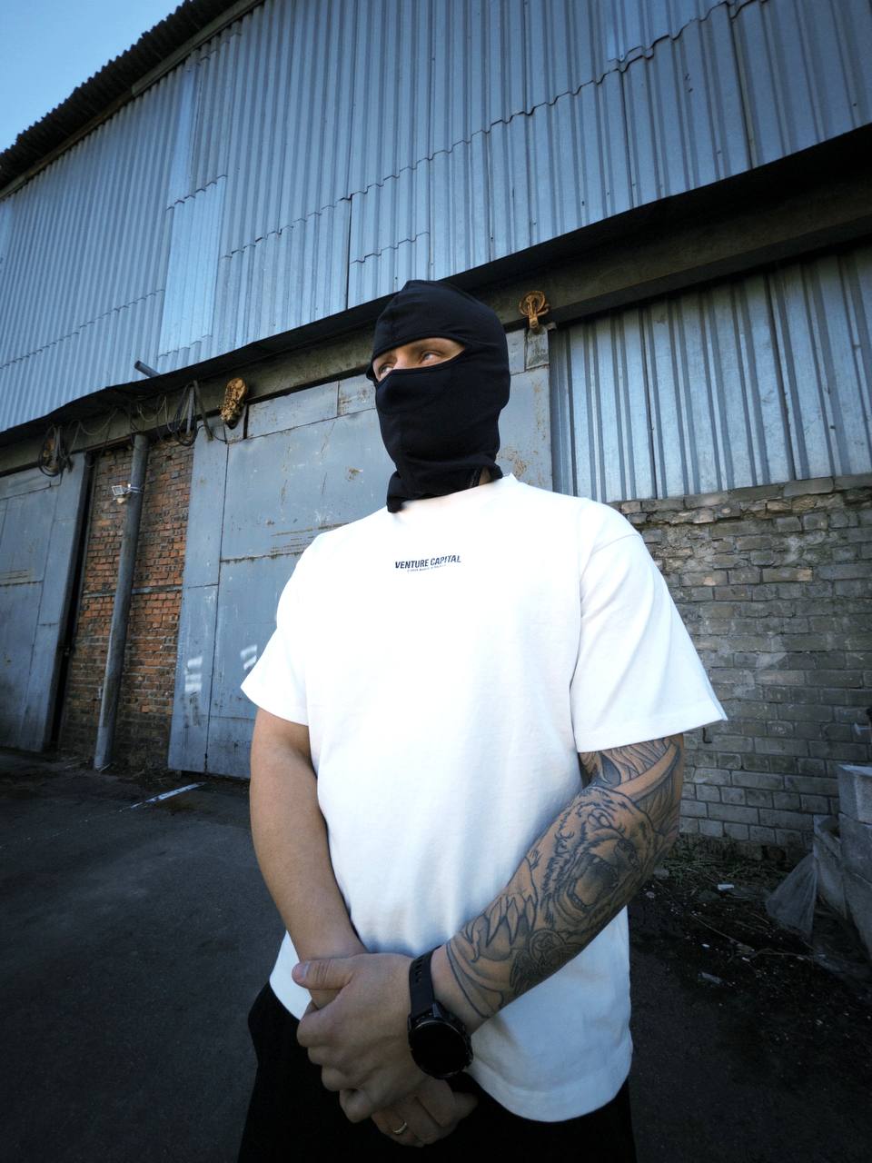 HUSTLER TEE