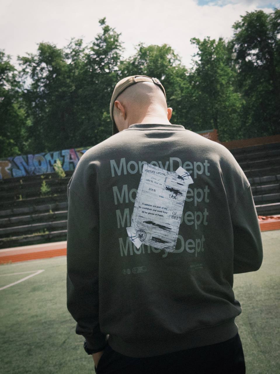 Sweatshirt / TAX SYSTEM